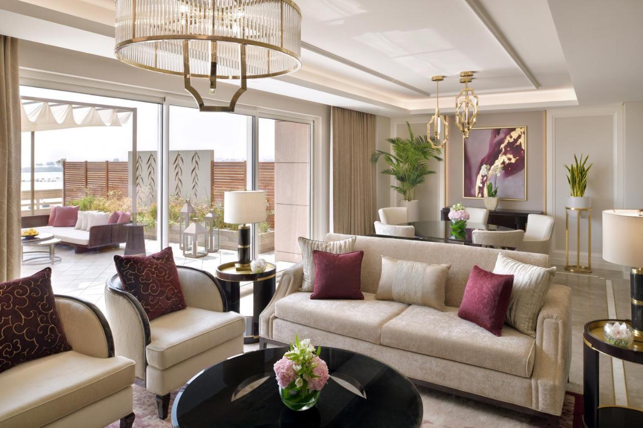 فندق موفنبيك البحرين المحرق المظهر الخارجي الصورة The living room of a Presidential Suite