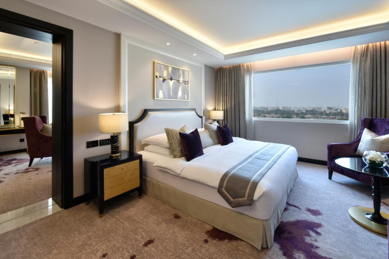 فندق موفنبيك البحرين المحرق المظهر الخارجي الصورة Suite bedroom